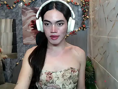 Crisgwapa08 online show from July 2026 05:06:02 PM