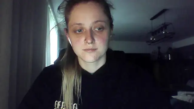 LeaWetGirl online show from July 2026 04:20:01 PM