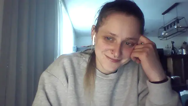 LeaWetGirl online show from July 2026 04:22:02 PM