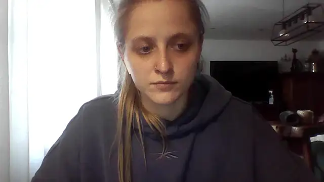 LeaWetGirl online show from July 2026 05:04:02 PM