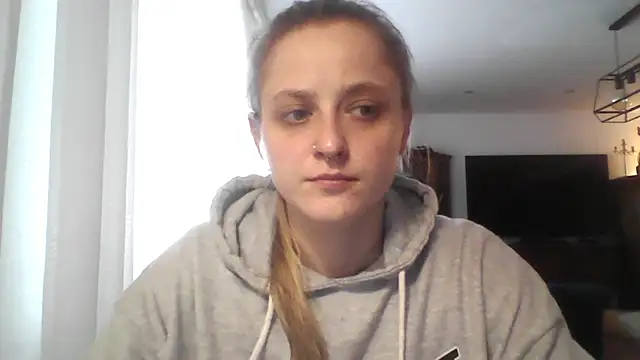 LeaWetGirl online show from July 2026 04:42:02 PM