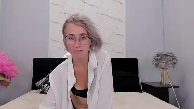 EvaSix online show from July 2026 06:31:01 AM