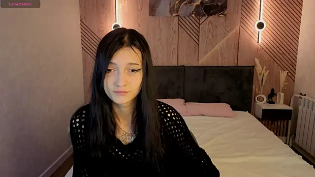 Emily Carteri online show from July 2026 12:46:02 AM