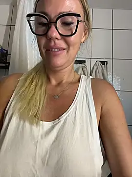 Snapshot of michele_nolimi chatting on July 2026 06:25:01 PM michele nolimi online show from July 2026 06:25:01 PM
