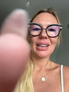 Snapshot of michele_nolimi chatting on July 2026 09:48:02 AM michele nolimi online show from July 2026 09:48:02 AM