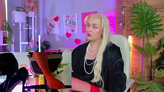 AmelieRowan online show from July 2026 02:00:01 PM