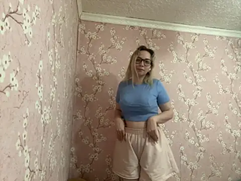 CandyFever online show from July 2026 06:43:02 AM