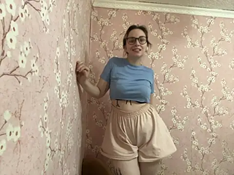 CandyFever online show from July 2026 10:39:01 AM