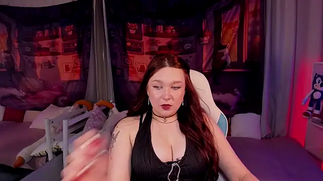 KellyCoulman online show from July 2026 07:33:01 AM
