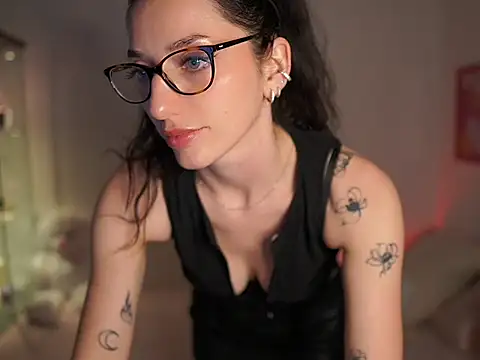 Snapshot of MiaPaloma18 chatting on July 2026 11:11:02 PM MiaPaloma18 online show from July 2026 11:11:02 PM