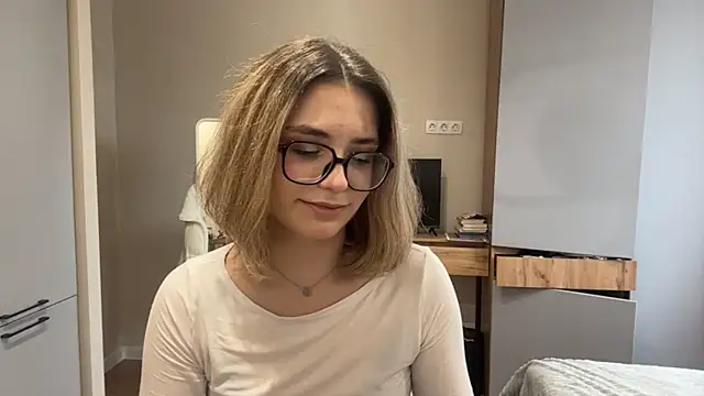 AnnaVelvetFire online show from July 2026 12:41:02 PM