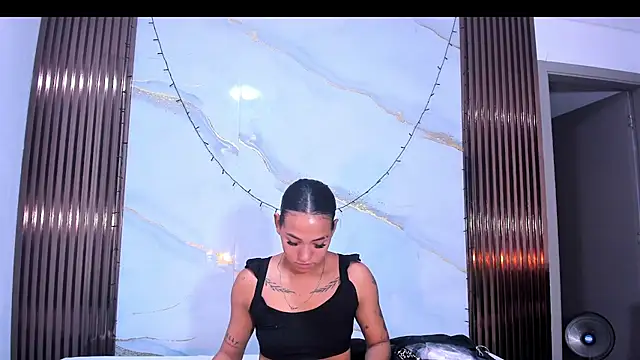 Snapshot of thiana_rose_ chatting on July 2026 12:44:01 PM thiana rose online show from July 2026 12:44:01 PM