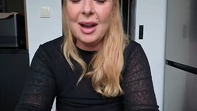 Snapshot of TammyJeann chatting on September 2025 07:08:02 AM TammyJeann online show from September 2025 07:08:02 AM