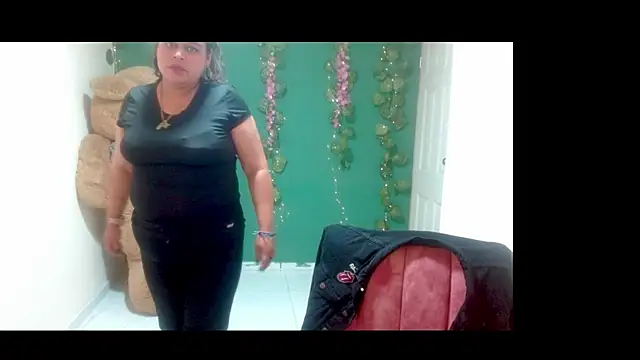 xiomara1609 online show from July 2026 08:04:02 PM