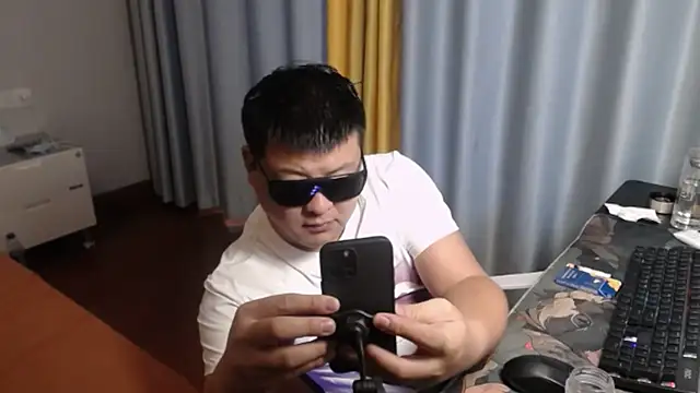 zhang1118 online show from July 2026 03:25:02 AM