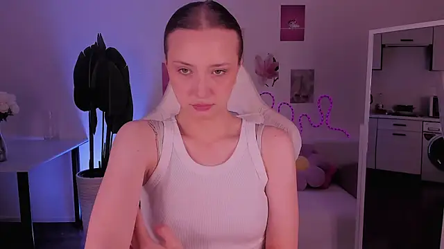LittlePeach007 online show from July 2026 04:28:02 AM