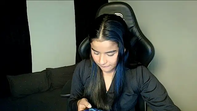 Kiara Naomi online show from July 2026 01:02:02 AM