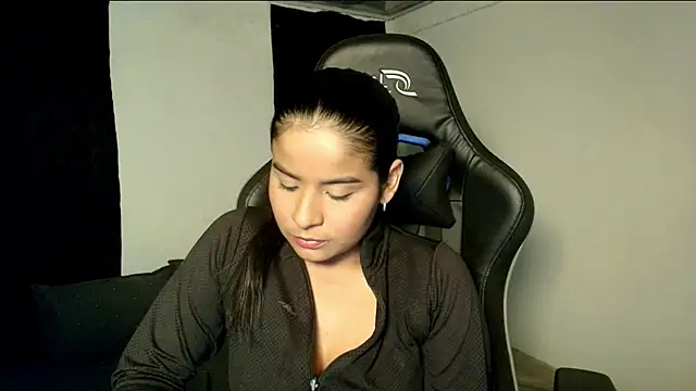 Kiara Naomi online show from July 2026 01:41:02 AM