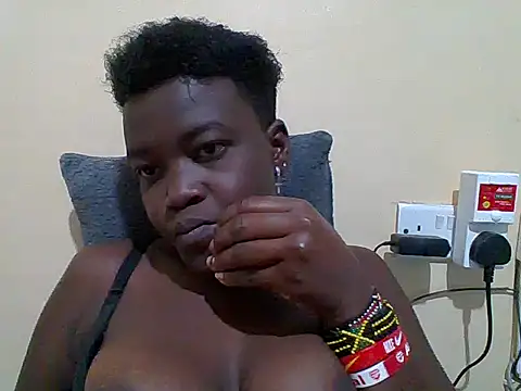 Pretty-Leaa online show from July 2026 07:35:01 AM