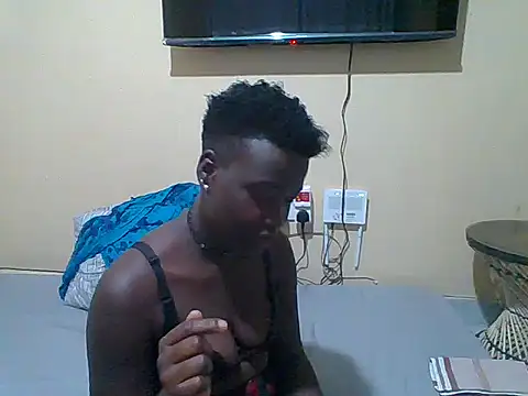 Pretty-Leaa online show from July 2026 05:16:02 PM