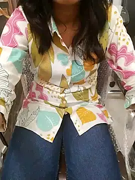 Sizzling Ruhii  online show from July 2026 08:38:01 AM
