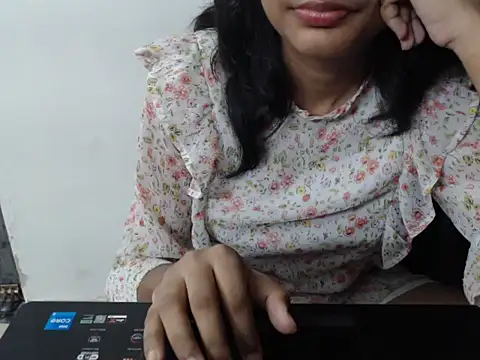Sizzling Ruhii  online show from July 2026 03:52:02 PM