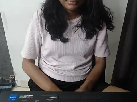 Sizzling Ruhii  online show from July 2026 03:49:01 PM