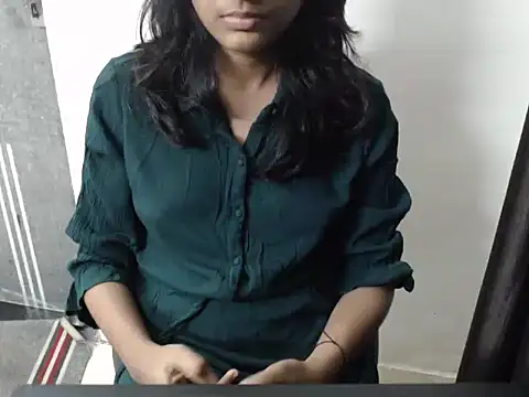 Sizzling Ruhii  online show from July 2026 04:42:02 PM