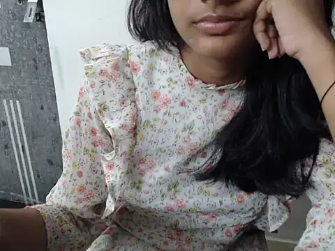 Sizzling Ruhii  online show from July 2026 04:20:01 PM