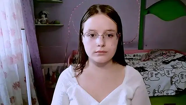 Snapshot of RoseLyyn chatting on July 2026 12:19:02 PM RoseLyyn online show from July 2026 12:19:02 PM