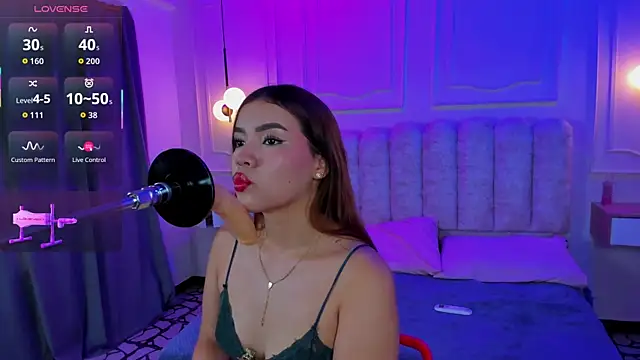 sweetty emma online show from July 2026 01:37:01 PM