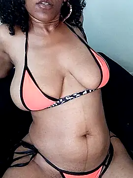 summerbunni222 online show from July 2026 10:00:01 PM