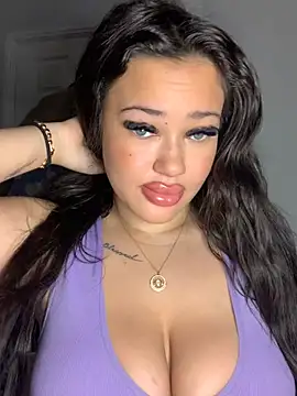 Snapshot of ChloeChannelUkx chatting on July 2026 12:35:02 AM ChloeChannelUkx online show from July 2026 12:35:02 AM