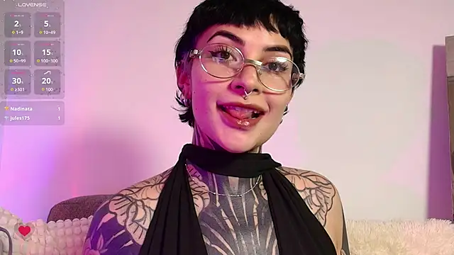 Luana Fiore0 online show from July 2026 08:28:02 PM