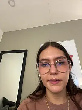 Snapshot of Rosebliss chatting on July 2026 08:33:02 PM Rosebliss online show from July 2026 08:33:02 PM