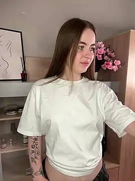 Snapshot of vanesssa_rose chatting on July 2026 10:47:02 PM vanesssa rose online show from July 2026 10:47:02 PM