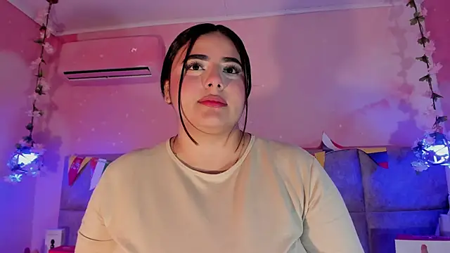 Emiily Grace online show from July 2026 11:39:02 AM