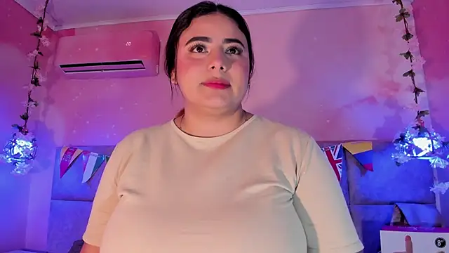Emiily Grace online show from July 2026 11:46:02 AM