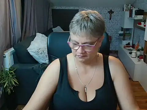NewHellen4you online show from July 2026 08:04:02 PM