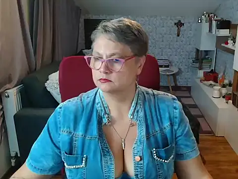 NewHellen4you online show from July 2026 08:34:02 PM