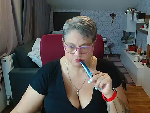 NewHellen4you online show from July 2026 07:27:01 PM