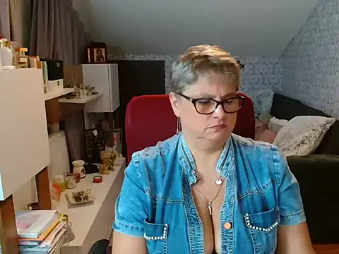 NewHellen4you online show from July 2026 08:52:02 PM