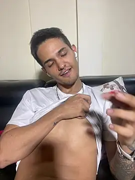 Aaronsexroom online show from July 2026 04:19:01 AM