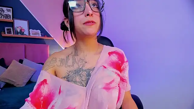 Miel Cruz online show from July 2026 01:59:01 PM