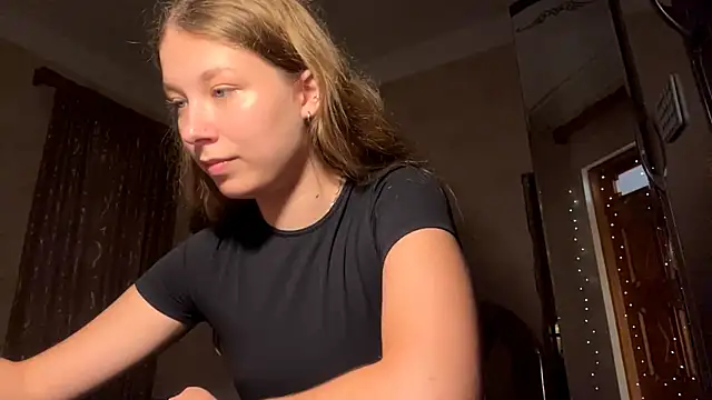 TarenOgilvie online show from July 2026 03:38:02 PM