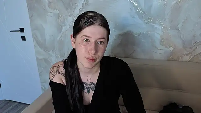 Ester Henderson online show from July 2026 08:21:01 AM