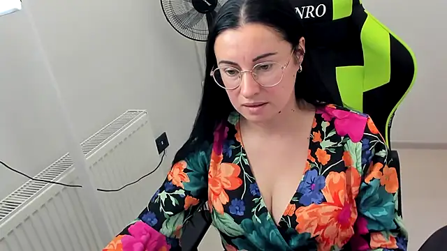 ChloeVibee online show from July 2026 10:39:01 AM
