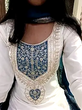 Daisy Shah  online show from July 2026 02:24:01 PM