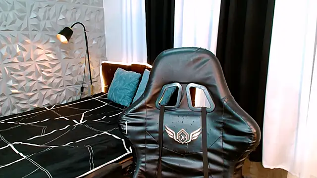 Velvet Aurora online show from July 2026 04:22:01 PM