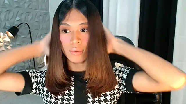 Velvet Aurora online show from July 2026 01:58:33 AM